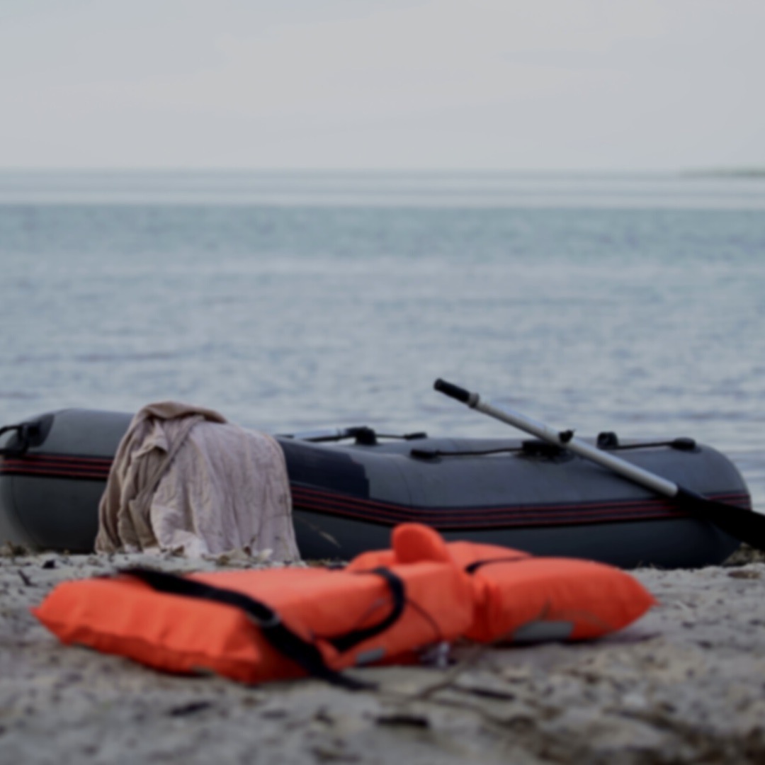 Female refugee tragically dies on Calais beach